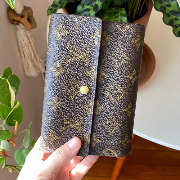 Louis Vuitton Handbags - !SALE! VTG Authentic Louis Vuitton Wallet